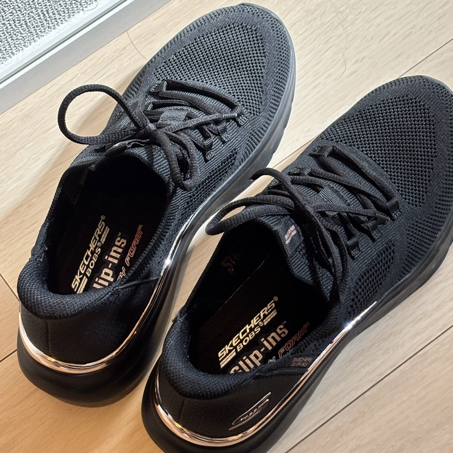 スケッチャーズは育児に便利?